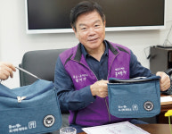 [동대문구] “어르신 도시락 잘 챙겨야죠” 구청장-간부들 시식하며 점검