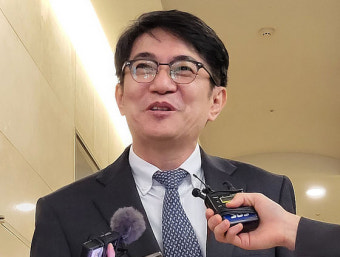 이균용 “빨리 훌륭한 분 오셔서 대법원장 공백 메우길”