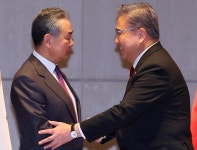 박진 “北문제, 中이 역할 해달라”…왕이 “한반도 안정에 도움”