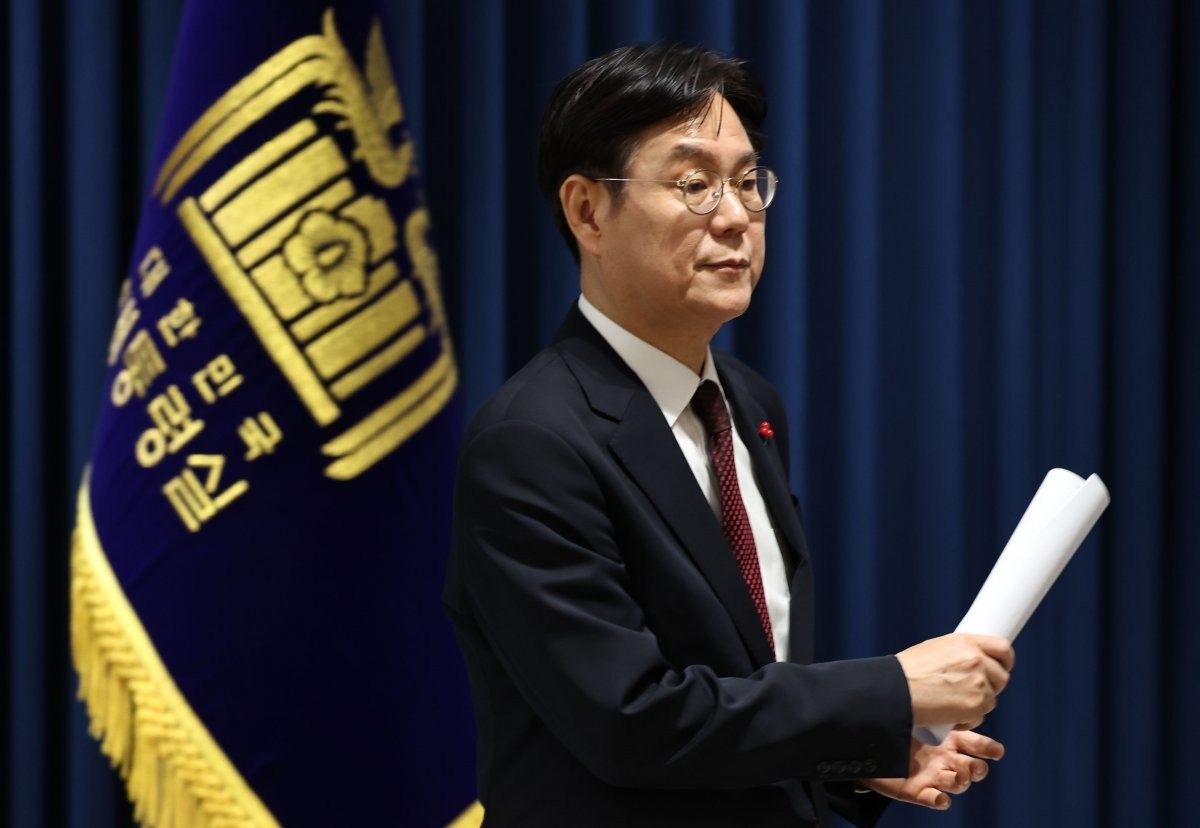 민중기 특별검사, 김건희 여사 국정농단 의혹 수사 위한 특별검사보 후보 8명 추천 완료