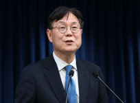 ‘왕실장’ 이관섭, 대통령 일정-메시지까지 챙긴다
