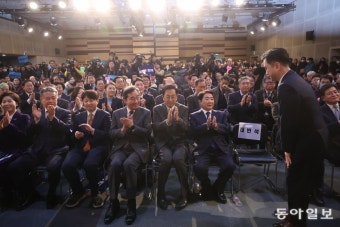 제3지대 인사들과 손잡은 이낙연… ‘새로운 미래’ 제시할까[청계천 옆 사진관]
