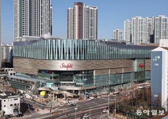 ‘스타필드 2.0’ 준비 끝…정식 개장 앞둔 ‘스타필드 수원’[청계천 옆 사진관]