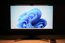 [리뷰] 눈이 편해지는 모니터 조명, 벤큐 스크린바 헤일로