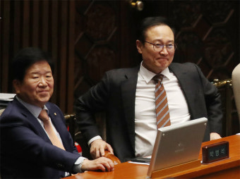 ‘컷오프’ 홍영표 탈당 시사… 설훈 “탈당의원 모아 기호3번 목표”