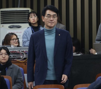 정봉주 쳐낸 자리에 박용진 아닌 전략공천 가닥…朴, 반발
