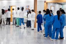 “우리 부부 시신, 의대에 기증” 의대생 증가율 1위 충북 지사 선언…왜?