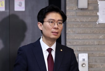 조정훈 與총선백서 위원장 “맡자마자 ‘윤석열 책임’ ‘한동훈 책임’ 엄청난 문자 압박”[티키타카]