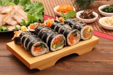황당한 ‘김밥 원조 논쟁’… 한-일 김 비교하면 답 나와[권대영의 K푸드 인문학]