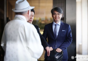 김건희 여사에 ‘디올백 전달’ 최재영 목사, 첫 검찰 출석[청계천 옆 사진관]