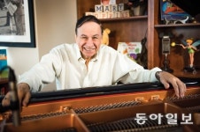 ‘메리 포핀스’  ‘정글북’…디즈니 영화음악 작곡한 리처드 셔먼 별세