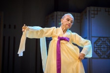 몸에 새겨진 韓민족의 恨… 해외서 맥 잇는 ‘디아스포라 춤’