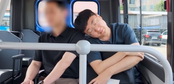 충주맨, 이준석 ‘지하철 꿀잠’ 패러디… 李 “합방 환영한다”