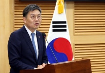 [단독]‘의사 출신’ 野 김윤 의원 아들 결혼식 모바일 청첩장에 댓글 테러