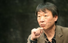 [신문과 놀자!/피플 in 뉴스]대학로 문화의 상징 ‘학전’ 세운 김민기