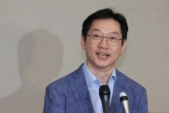 ‘김경수 복권’ 놓고 與 갑론을박…“재고해야” “대통령 고유권한”