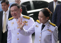 탁신 ‘상왕’ 되나… 30대 딸 총리 된 다음날 사면[지금, 이 사람]