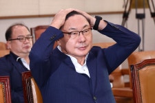 이화영, 수감 중 청문회 출석 “檢, 연어 등 주며 진술 회유·압박”