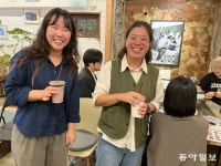 “사무실 줄 테니 맘대로 쓰라” 젊은이들 품은 감포항 어르신들 [그 마을엔 청년이 산다]