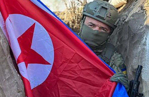 우크라이나 군, 러시아 쿠르스크 지역에서 전사한 북한군 병사들 영상 공개!
