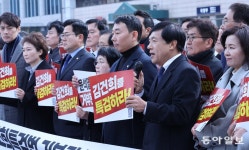 野 “與 반란표 늘려라” 김건희 특검법 재표결 내달 10일로 미뤄