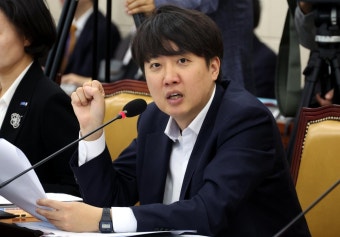 이준석 “尹 계엄 선포, 내란에 준하는 행위…지금 분위기는 탄핵”