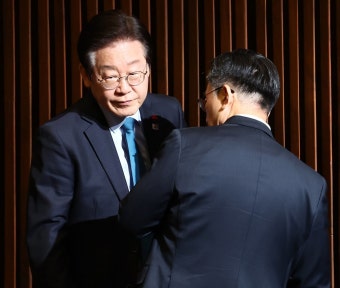이재명, WSJ 인터뷰서 “날 ‘한국의 트럼프’라 불러”…與 “대통령 놀이 시작”