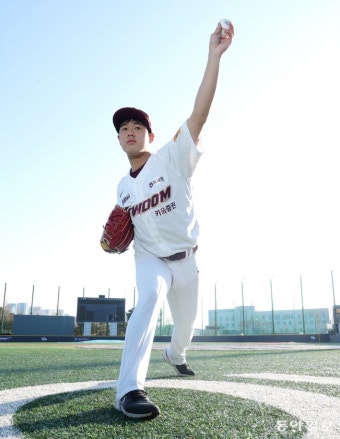 키움이 창단 첫 1순위 지명한 정현우… 고교때 시속 152km 뿌린 ‘특급 좌완’