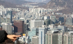 서울 아파트 거래 4개월째 감소…대출 규제에 매수 심리도 ‘꽁꽁’
