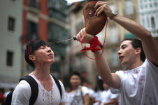 연예계 대표 주당도 한순간에 ‘훅’…하루 한 잔도 많다고?