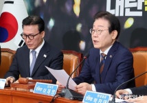 이재명, 尹체포 이틀만에 “한미동맹 강화”… 대선 행보