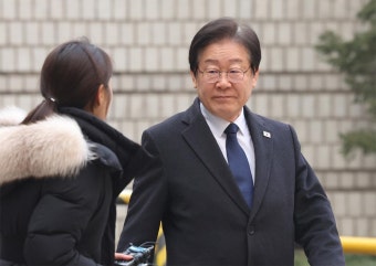 [단독]이재명 “당 지지율 떨어진 이유 밝혀라”… ‘하락세 장기화’ 위기감