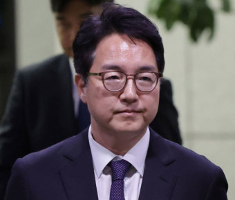 尹 ‘내란 우두머리 혐의’로 구속기소