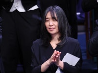 한강 ‘작별하지 않는다’ 영문판 잇단 출간