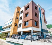 소수 인원 거주해 밀착 돌봄… 고령자 특화 케어 실버 타운[노후, 어디서 살까]