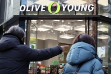 CJ올리브영, 본사 입주한 용산 빌딩 6800억에 매입한다