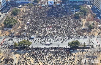 대전시 관심 집중, 정치꾼들의 갈등 고조