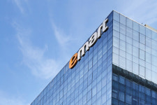 ‘취임 1주년’ 정용진 “계열사 초격차·정상화 위한 ‘투 트랙 전략’ 밟는다”