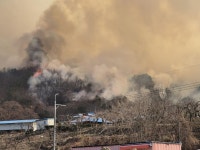 전국 동시다발 산불에 ‘재난사태’ 선포…사망 4명으로 늘어