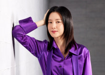배우 이영애 “32년만의 연극, 몰랐던 나를 끌어내며 희열”