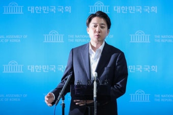 민주 “이준석 제명 추진한 적 없어…개별 의원들의 판단”