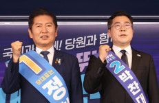 與대표 경선 첫주, 정청래 충청 이어 영남서도 62% 압승