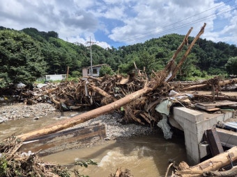 산사태 덮친 가평 캠핑장, 17세 장남은 구조됐다