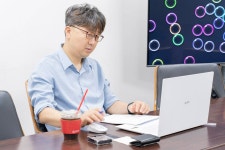 콜라브앤컴퍼니 | [스케일업] 키라앤컴퍼니 [1] 콜라이더 “에듀 핀테크 기업으로 성장하려면 전략적 접근이 중요하다”