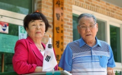 “‘고국땅 묻히라’ 부모님 당부에 한국 왔죠”