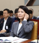 [단독]대통령실, 이진숙 방통위원장 직권면직 검토