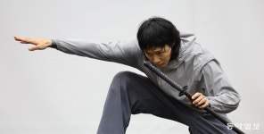 전 세계가 주목하는 한국 무용의 핵심은… “靜中動”