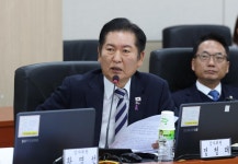 정청래, 법원 비판 판사들 열거하며 “조희대 거취 결단하라”