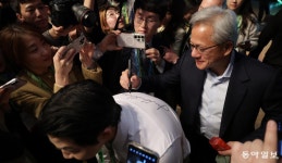 엔비디아 CEO 젠슨 황의 방한 확정에 국내 AI 생태계 재편 기대… LG·삼성·현대차·네이버 주가도 촉각