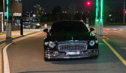 “왜 후문만 여는데”…벤틀리 차주, 주차장 입구 3시간 가로막아